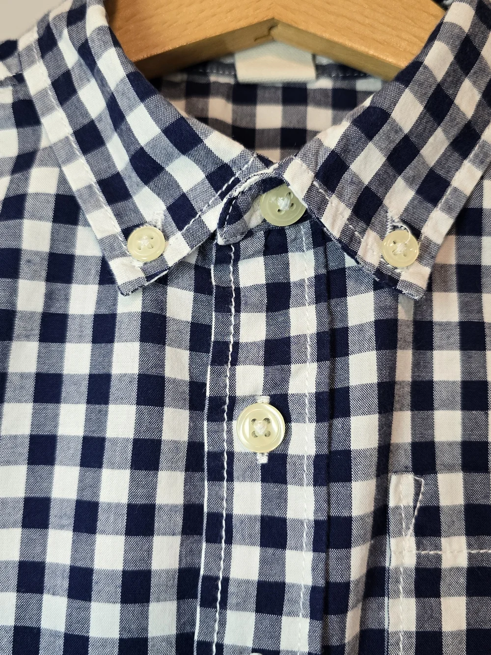 GAP button down